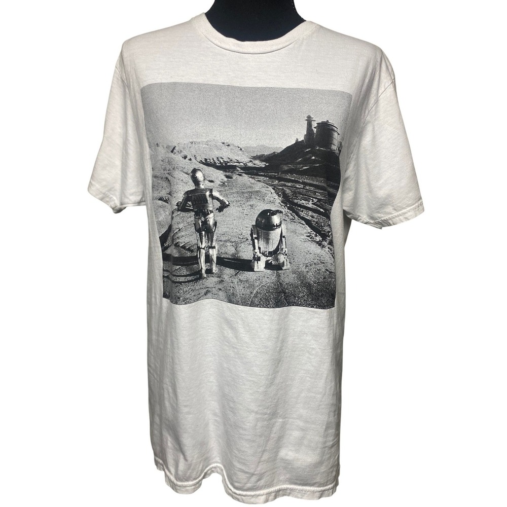 Star Wars Mad Engine Mens Large White C-3PO R2-D2 Tatooine Graphic T-Shirt LG